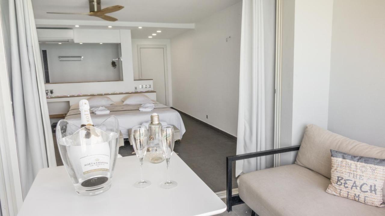 Official Page "Residence Bleu Marine" - Sea View Apartments & Studios - Saint-Martin French Side Grand Case Exterior foto